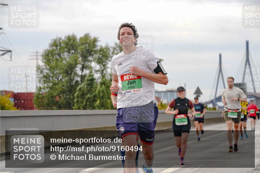 03.10.2025 - Köhlbrandbrückenlauf Michael Burmester http://msf.ph/oto/9160494 03.10.2025 15:53:30 Position 3 8860 meine-sportfotos.de