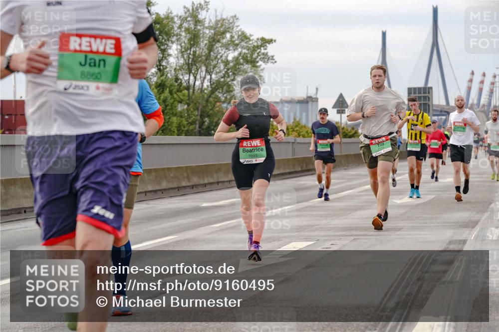 03.10.2025 - Köhlbrandbrückenlauf Michael Burmester http://msf.ph/oto/9160495 03.10.2025 15:53:31 Position 3 8860, 7093 meine-sportfotos.de