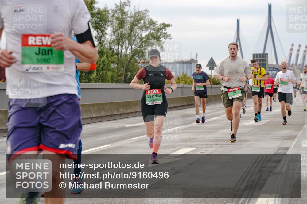 03.10.2025 - Köhlbrandbrückenlauf Michael Burmester http://msf.ph/oto/9160496 03.10.2025 15:53:31 Position 3 8860, 7093 meine-sportfotos.de
