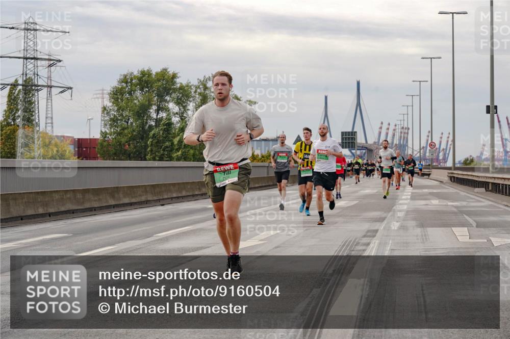 03.10.2025 - Köhlbrandbrückenlauf Michael Burmester http://msf.ph/oto/9160504 03.10.2025 15:53:35 Position 3 7174, 1, 1 meine-sportfotos.de