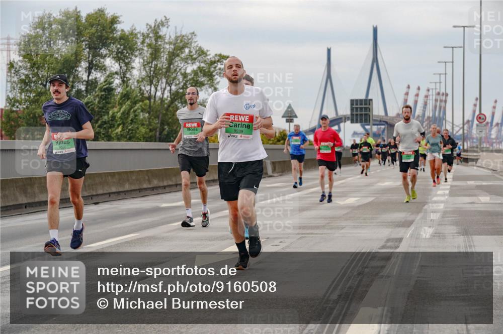 03.10.2025 - Köhlbrandbrückenlauf Michael Burmester http://msf.ph/oto/9160508 03.10.2025 15:53:37 Position 3 8026, 8539 meine-sportfotos.de