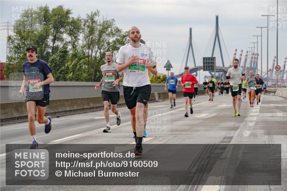 03.10.2025 - Köhlbrandbrückenlauf Michael Burmester http://msf.ph/oto/9160509 03.10.2025 15:53:37 Position 3 8539 meine-sportfotos.de