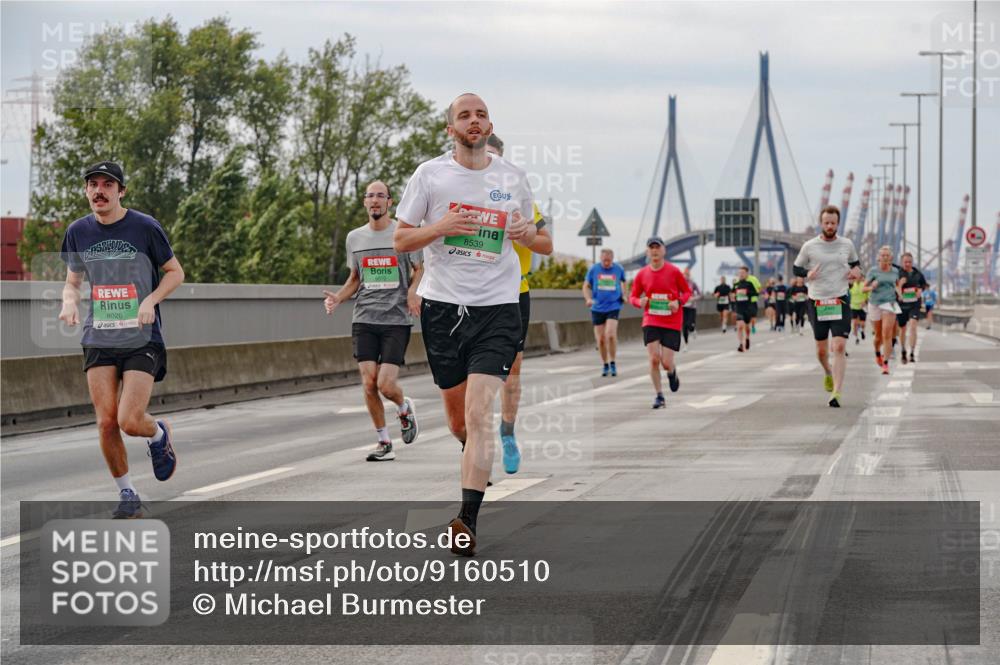 03.10.2025 - Köhlbrandbrückenlauf Michael Burmester http://msf.ph/oto/9160510 03.10.2025 15:53:37 Position 3 8026, 8539 meine-sportfotos.de