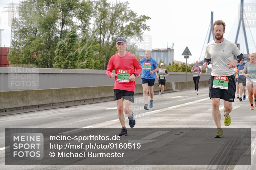 03.10.2025 - Köhlbrandbrückenlauf Michael Burmester http://msf.ph/oto/9160519 03.10.2025 15:53:43 Position 3 7179, 7434 meine-sportfotos.de
