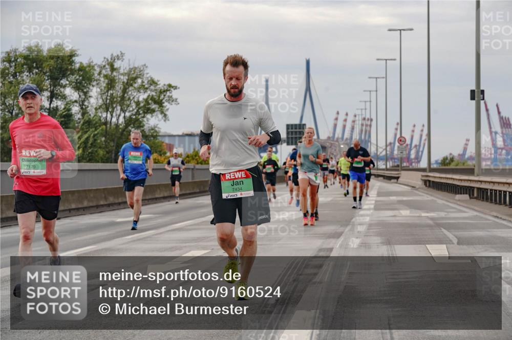 03.10.2025 - Köhlbrandbrückenlauf Michael Burmester http://msf.ph/oto/9160524 03.10.2025 15:53:45 Position 3 7179, 7434 meine-sportfotos.de