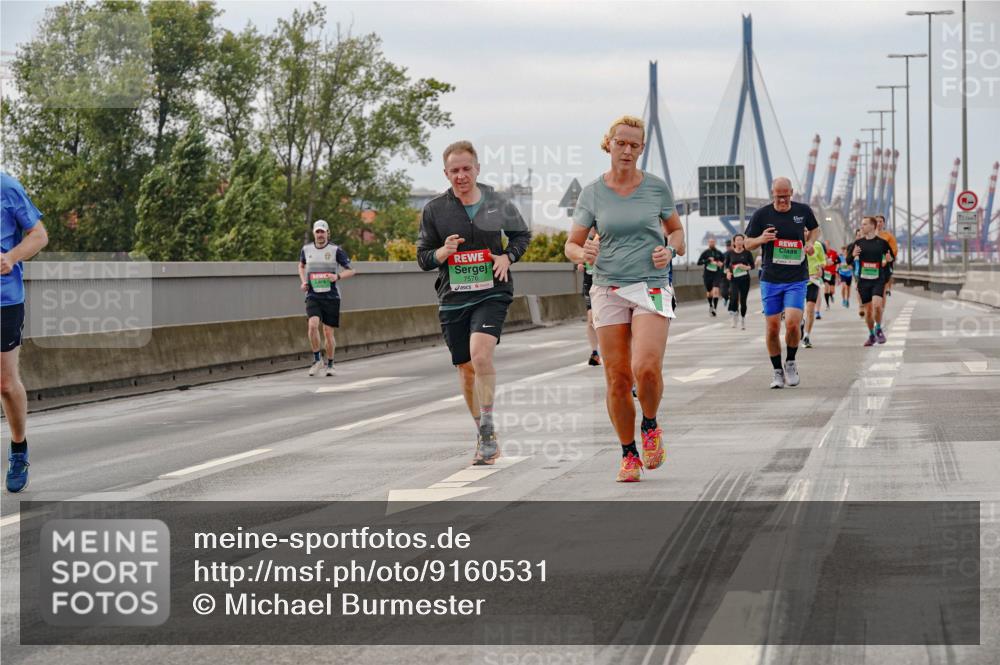 03.10.2025 - Köhlbrandbrückenlauf Michael Burmester http://msf.ph/oto/9160531 03.10.2025 15:53:49 Position 3 7576 meine-sportfotos.de