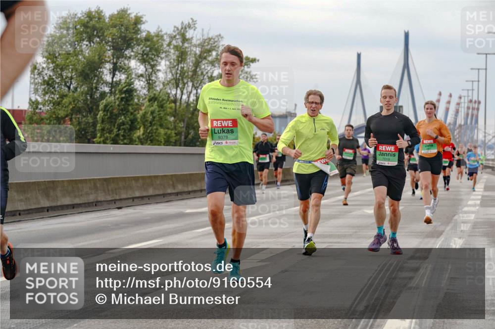 03.10.2025 - Köhlbrandbrückenlauf Michael Burmester http://msf.ph/oto/9160554 03.10.2025 15:53:59 Position 3 31, 1, 201, 9378, 7019 meine-sportfotos.de