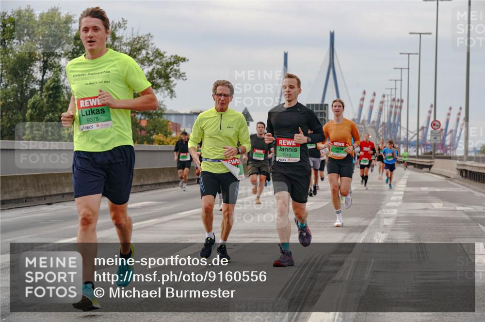 03.10.2025 - Köhlbrandbrückenlauf Michael Burmester http://msf.ph/oto/9160556 03.10.2025 15:54:00 Position 3 31, 1, 2019, 9378, 7019 meine-sportfotos.de