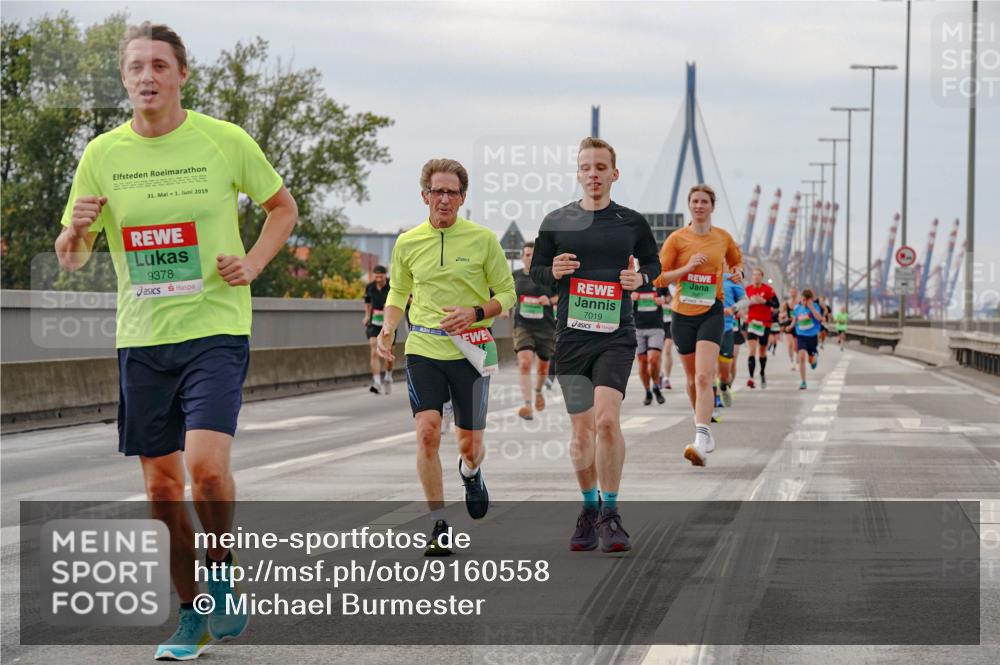 03.10.2025 - Köhlbrandbrückenlauf Michael Burmester http://msf.ph/oto/9160558 03.10.2025 15:54:00 Position 3 31, 1, 2019, 9378, 7019 meine-sportfotos.de