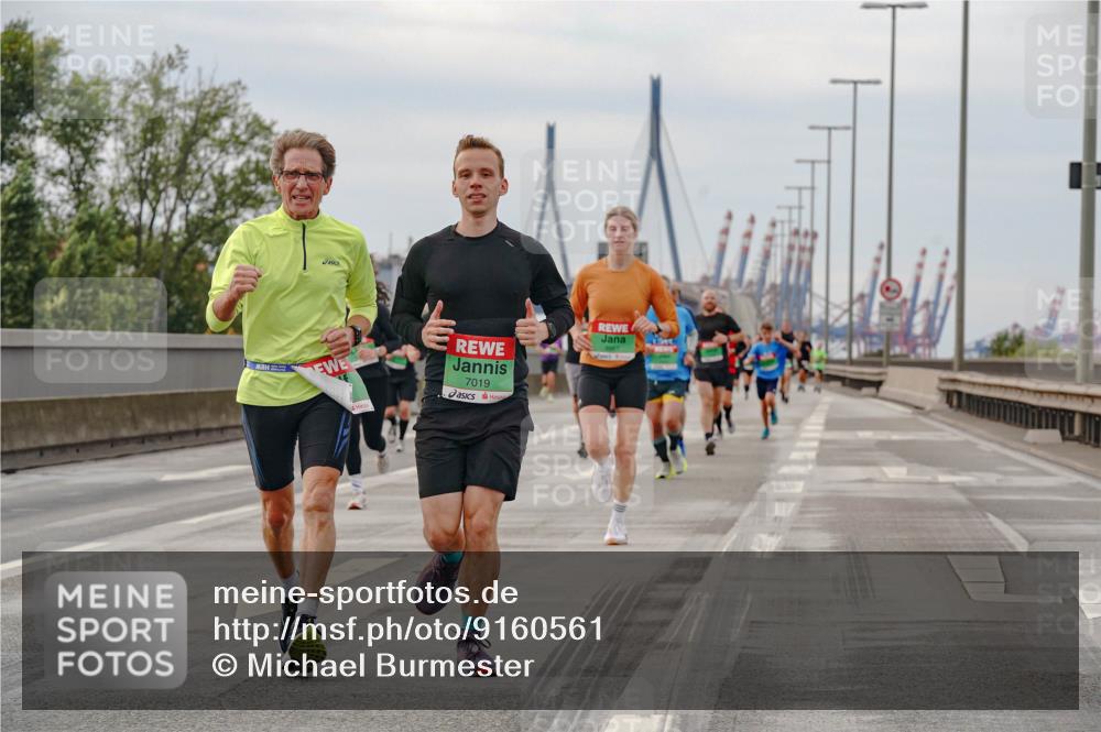 03.10.2025 - Köhlbrandbrückenlauf Michael Burmester http://msf.ph/oto/9160561 03.10.2025 15:54:01 Position 3 7019 meine-sportfotos.de