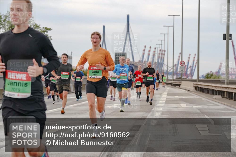 03.10.2025 - Köhlbrandbrückenlauf Michael Burmester http://msf.ph/oto/9160562 03.10.2025 15:54:02 Position 3 8967, 7019 meine-sportfotos.de