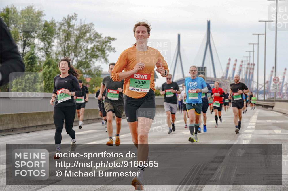 03.10.2025 - Köhlbrandbrückenlauf Michael Burmester http://msf.ph/oto/9160565 03.10.2025 15:54:03 Position 3 70, 1, 8967 meine-sportfotos.de