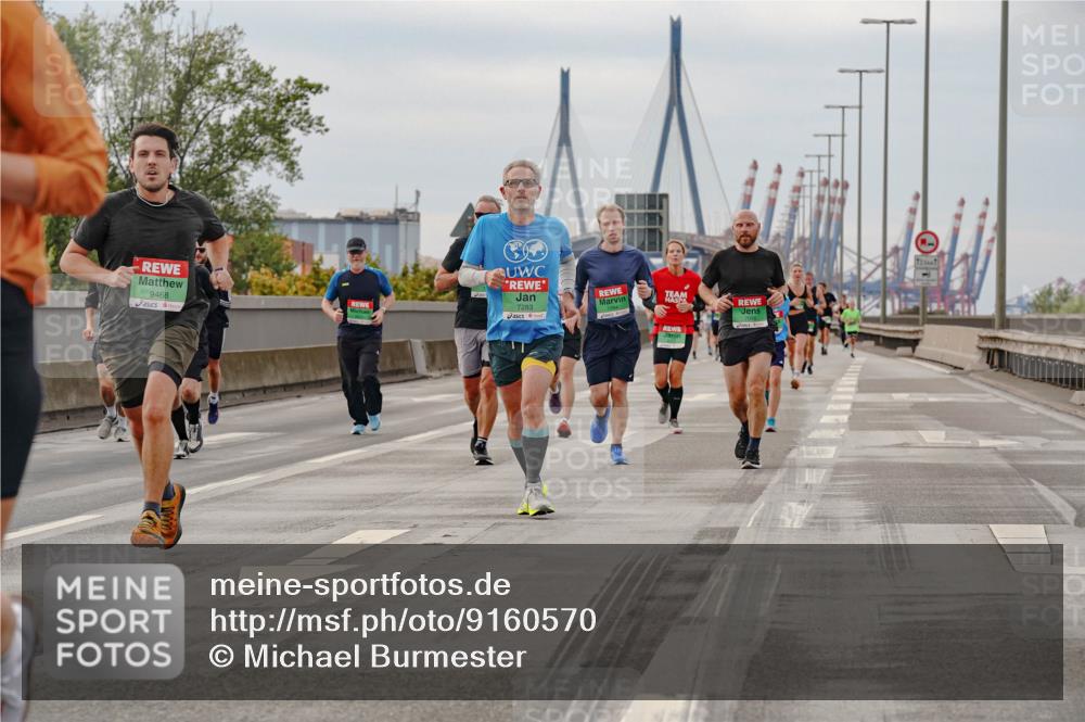 03.10.2025 - Köhlbrandbrückenlauf Michael Burmester http://msf.ph/oto/9160570 03.10.2025 15:54:05 Position 3 9468, 7283 meine-sportfotos.de
