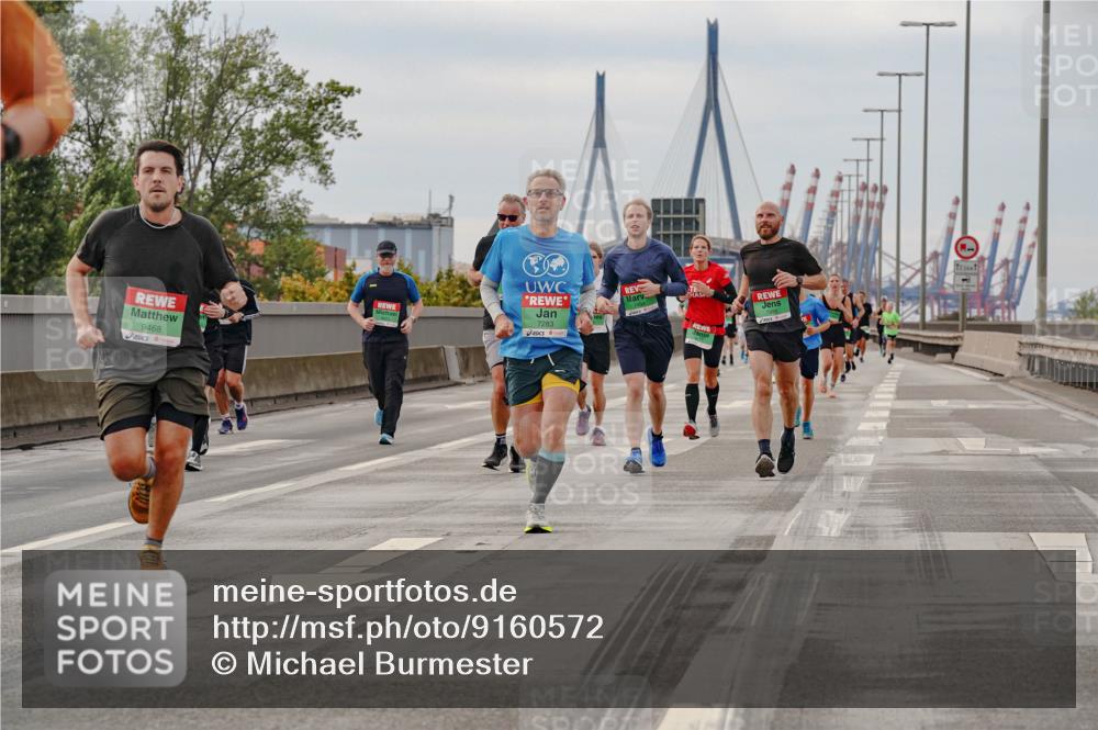 03.10.2025 - Köhlbrandbrückenlauf Michael Burmester http://msf.ph/oto/9160572 03.10.2025 15:54:05 Position 3 9468, 7283, 12 meine-sportfotos.de