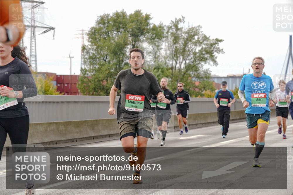 03.10.2025 - Köhlbrandbrückenlauf Michael Burmester http://msf.ph/oto/9160573 03.10.2025 15:54:06 Position 3 76, 1, 9468, 7283 meine-sportfotos.de