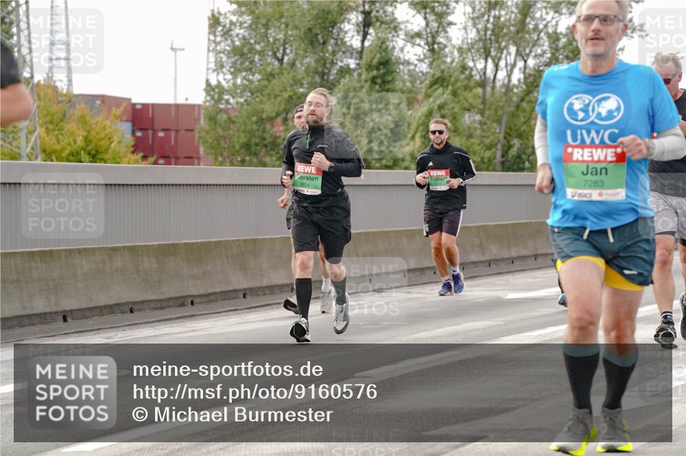 03.10.2025 - Köhlbrandbrückenlauf Michael Burmester http://msf.ph/oto/9160576 03.10.2025 15:54:08 Position 3 8824, 216, 7283 meine-sportfotos.de