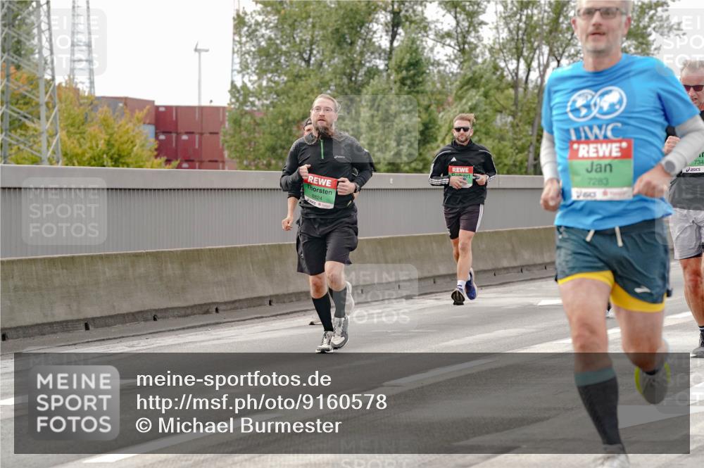 03.10.2025 - Köhlbrandbrückenlauf Michael Burmester http://msf.ph/oto/9160578 03.10.2025 15:54:08 Position 3 32, 7283, 734, 8824 meine-sportfotos.de