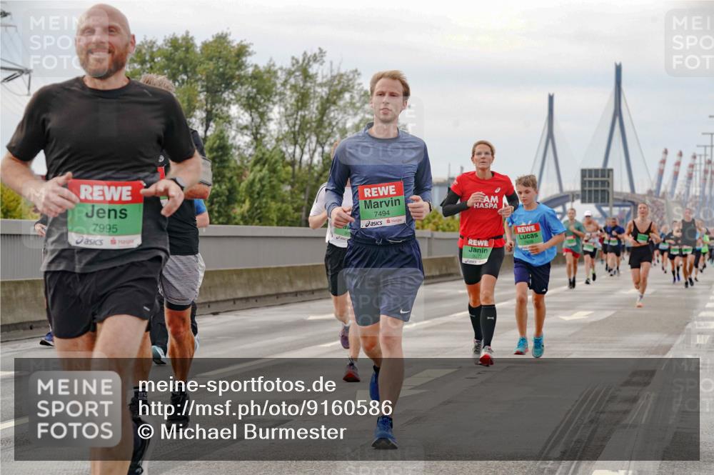 03.10.2025 - Köhlbrandbrückenlauf Michael Burmester http://msf.ph/oto/9160586 03.10.2025 15:54:11 Position 3 7995, 7494, 7609 meine-sportfotos.de