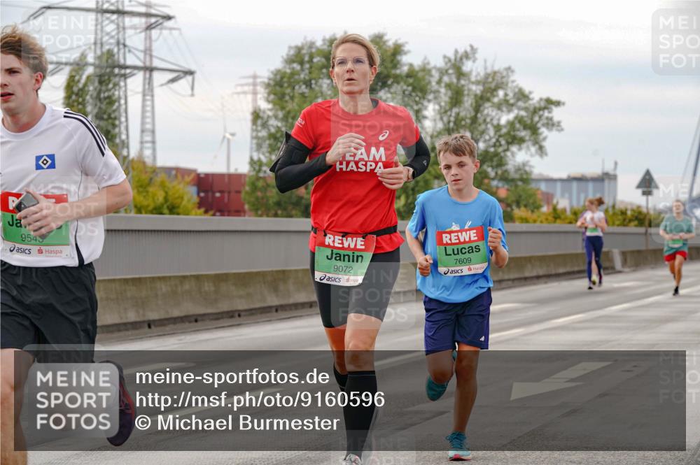 03.10.2025 - Köhlbrandbrückenlauf Michael Burmester http://msf.ph/oto/9160596 03.10.2025 15:54:15 Position 3 9543, 9072, 7609 meine-sportfotos.de