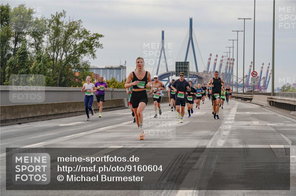 03.10.2025 - Köhlbrandbrückenlauf Michael Burmester http://msf.ph/oto/9160604 03.10.2025 15:54:17 Position 3 12, 5 meine-sportfotos.de
