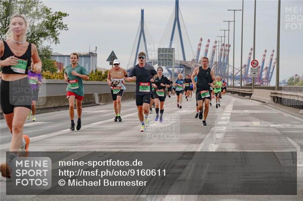 03.10.2025 - Köhlbrandbrückenlauf Michael Burmester http://msf.ph/oto/9160611 03.10.2025 15:54:20 Position 3 191, 12, 5 meine-sportfotos.de