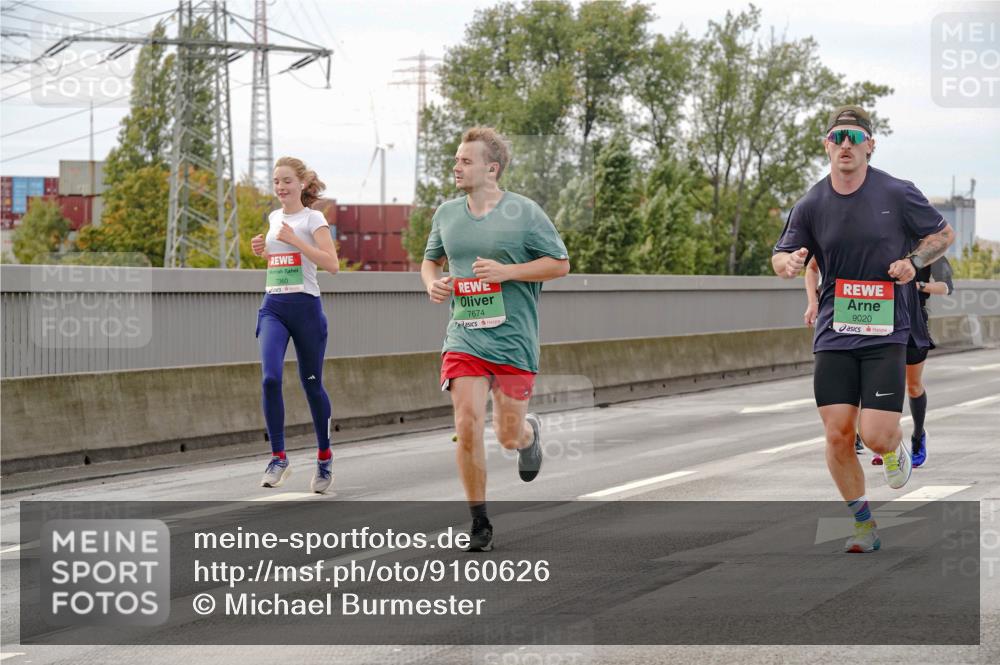 03.10.2025 - Köhlbrandbrückenlauf Michael Burmester http://msf.ph/oto/9160626 03.10.2025 15:54:24 Position 3 7360, 7674, 9020 meine-sportfotos.de