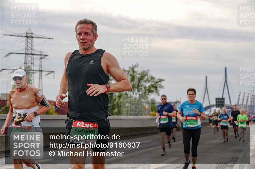 03.10.2025 - Köhlbrandbrückenlauf Michael Burmester http://msf.ph/oto/9160637 03.10.2025 15:54:29 Position 3 7423, 9110, 2, 7519 meine-sportfotos.de