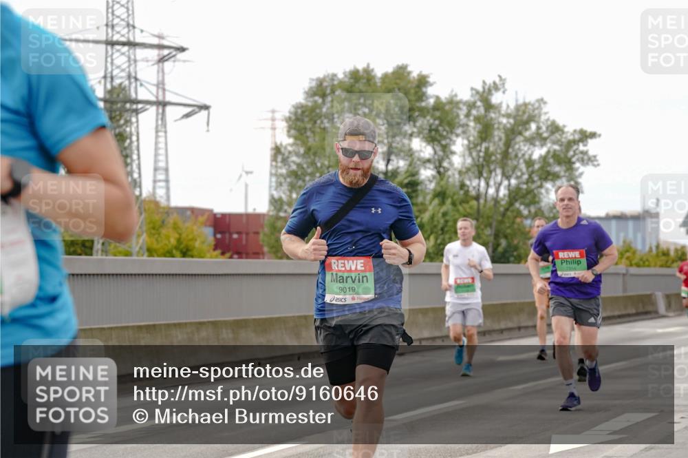 03.10.2025 - Köhlbrandbrückenlauf Michael Burmester http://msf.ph/oto/9160646 03.10.2025 15:54:32 Position 3 9019, 7314 meine-sportfotos.de