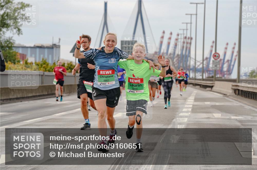 03.10.2025 - Köhlbrandbrückenlauf Michael Burmester http://msf.ph/oto/9160651 03.10.2025 15:54:35 Position 3 8862, 8866 meine-sportfotos.de