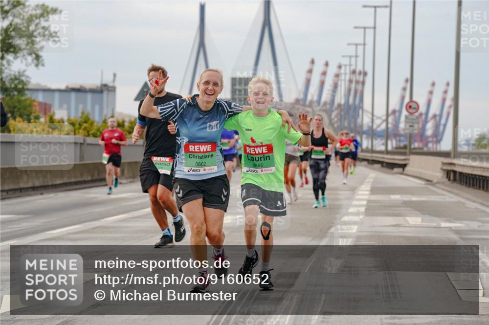 03.10.2025 - Köhlbrandbrückenlauf Michael Burmester http://msf.ph/oto/9160652 03.10.2025 15:54:35 Position 3 8862, 8866 meine-sportfotos.de