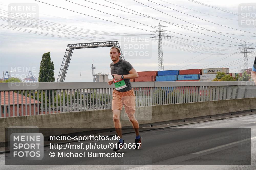 03.10.2025 - Köhlbrandbrückenlauf Michael Burmester http://msf.ph/oto/9160667 03.10.2025 15:54:41 Position 3 7763 meine-sportfotos.de