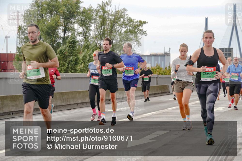03.10.2025 - Köhlbrandbrückenlauf Michael Burmester http://msf.ph/oto/9160671 03.10.2025 15:54:44 Position 3 7395, 7336, 7175, 7333, 7616 meine-sportfotos.de