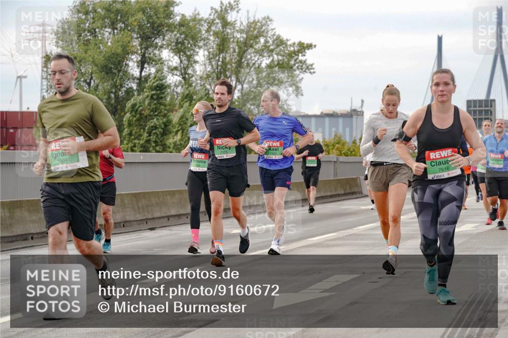 03.10.2025 - Köhlbrandbrückenlauf Michael Burmester http://msf.ph/oto/9160672 03.10.2025 15:54:45 Position 3 7395, 7175, 7616 meine-sportfotos.de