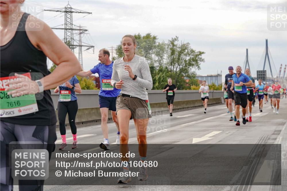 03.10.2025 - Köhlbrandbrückenlauf Michael Burmester http://msf.ph/oto/9160680 03.10.2025 15:54:49 Position 3 7616, 7336 meine-sportfotos.de