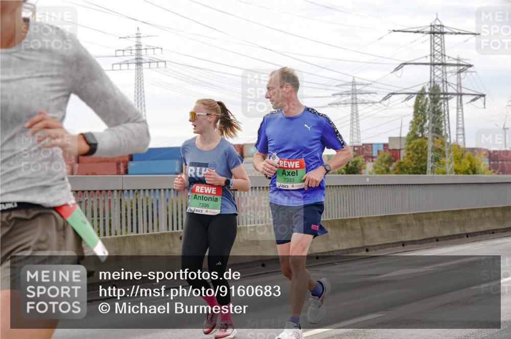 03.10.2025 - Köhlbrandbrückenlauf Michael Burmester http://msf.ph/oto/9160683 03.10.2025 15:54:51 Position 3 2024, 7336, 7333 meine-sportfotos.de