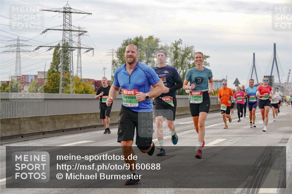 03.10.2025 - Köhlbrandbrückenlauf Michael Burmester http://msf.ph/oto/9160688 03.10.2025 15:54:53 Position 3 8118, 9347 meine-sportfotos.de