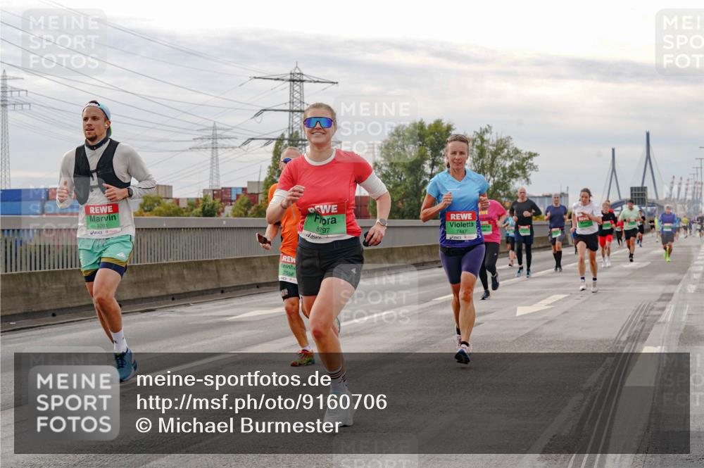 03.10.2025 - Köhlbrandbrückenlauf Michael Burmester http://msf.ph/oto/9160706 03.10.2025 15:54:59 Position 3 9261, 7558, 8797, 7447 meine-sportfotos.de
