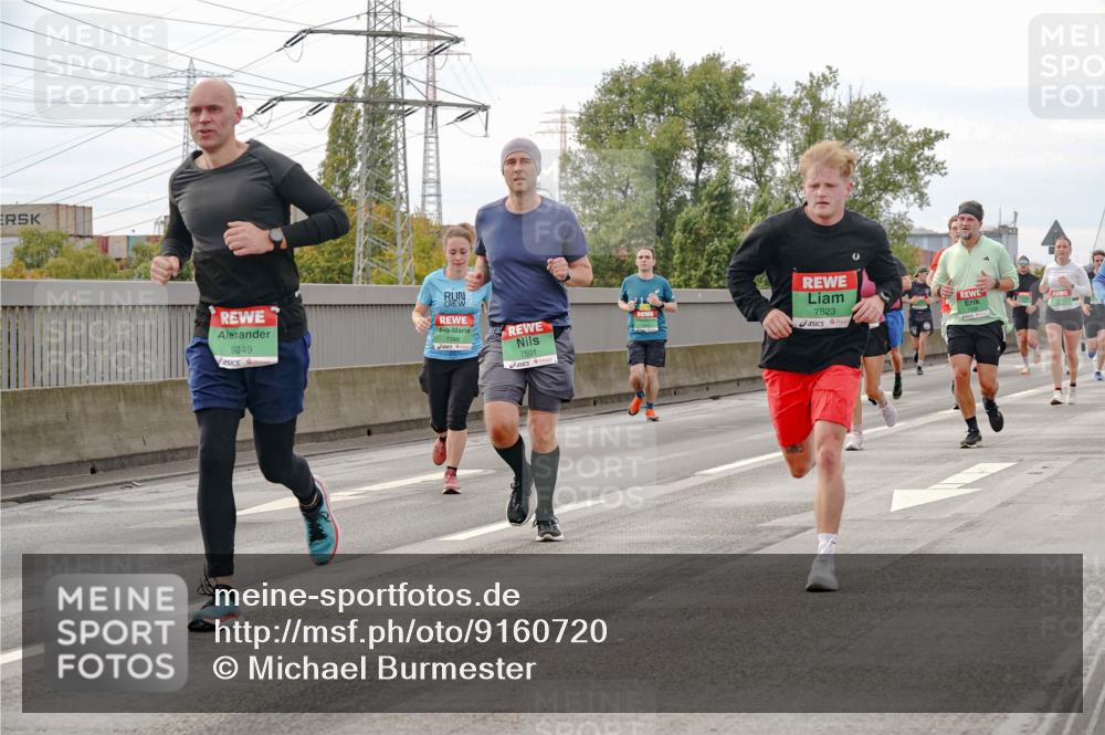 03.10.2025 - Köhlbrandbrückenlauf Michael Burmester http://msf.ph/oto/9160720 03.10.2025 15:55:05 Position 3 9349, 7349, 7501, 7623 meine-sportfotos.de