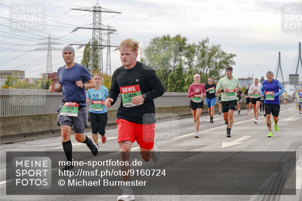03.10.2025 - Köhlbrandbrückenlauf Michael Burmester http://msf.ph/oto/9160724 03.10.2025 15:55:06 Position 3 7501, 7349, 76 meine-sportfotos.de