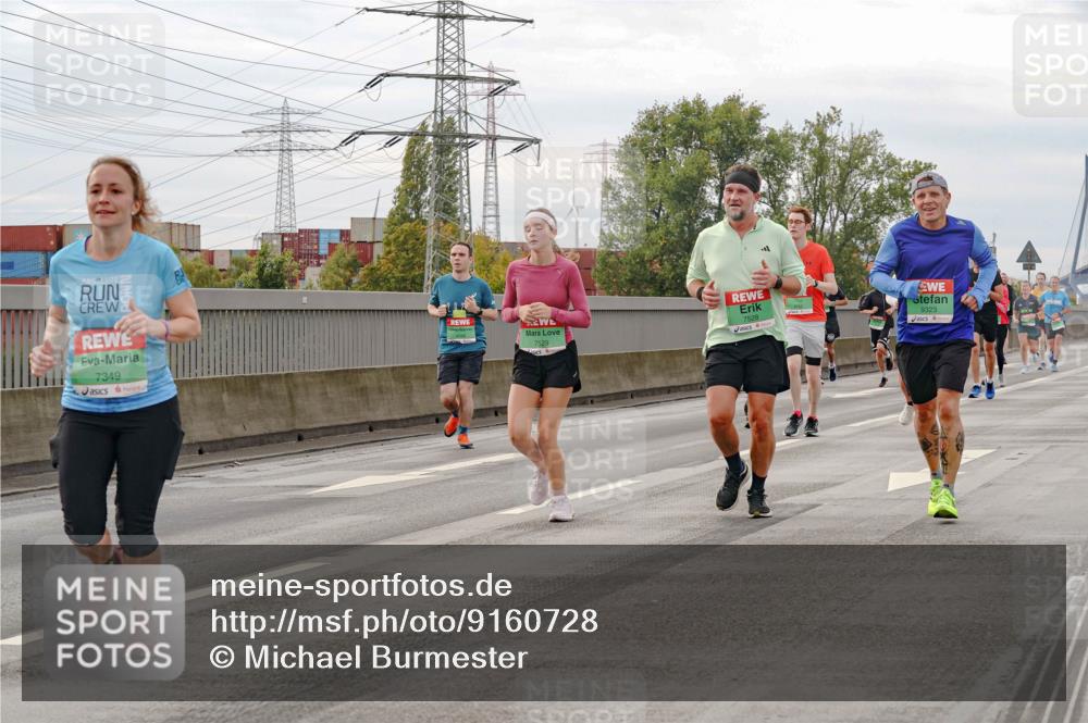 03.10.2025 - Köhlbrandbrückenlauf Michael Burmester http://msf.ph/oto/9160728 03.10.2025 15:55:08 Position 3 7349, 7529, 7528, 9323 meine-sportfotos.de