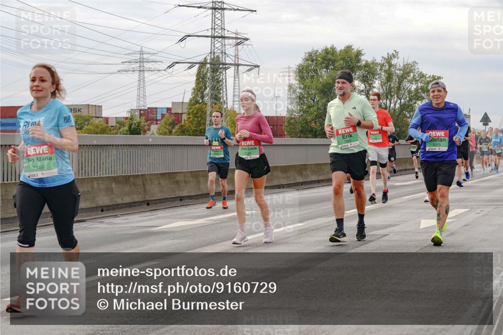 03.10.2025 - Köhlbrandbrückenlauf Michael Burmester http://msf.ph/oto/9160729 03.10.2025 15:55:08 Position 3 7349, 7529, 7528, 9323 meine-sportfotos.de