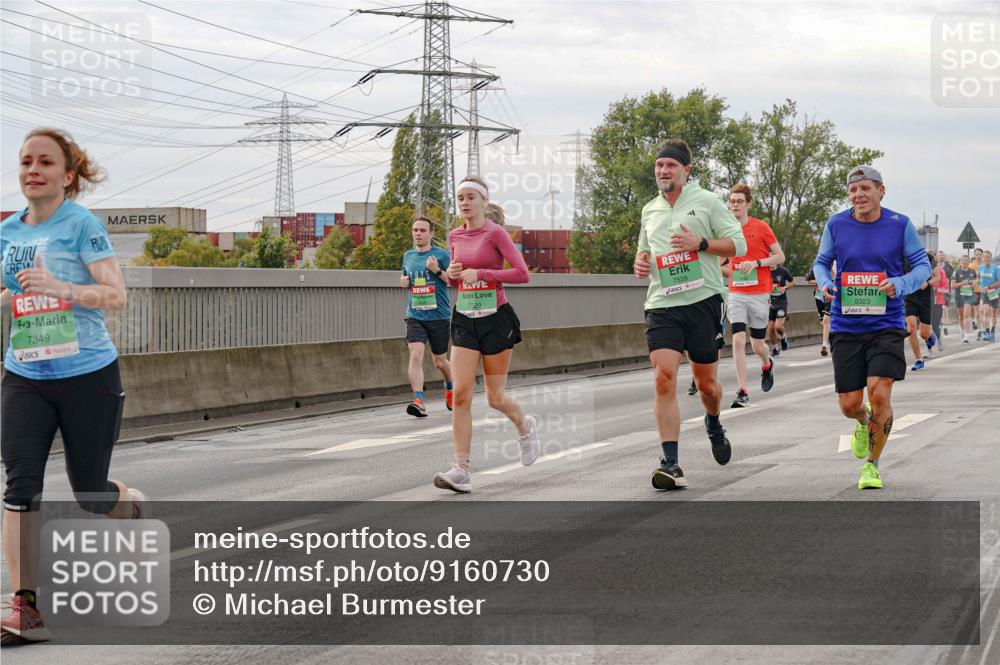 03.10.2025 - Köhlbrandbrückenlauf Michael Burmester http://msf.ph/oto/9160730 03.10.2025 15:55:08 Position 3 7349, 7529, 7528, 9323 meine-sportfotos.de
