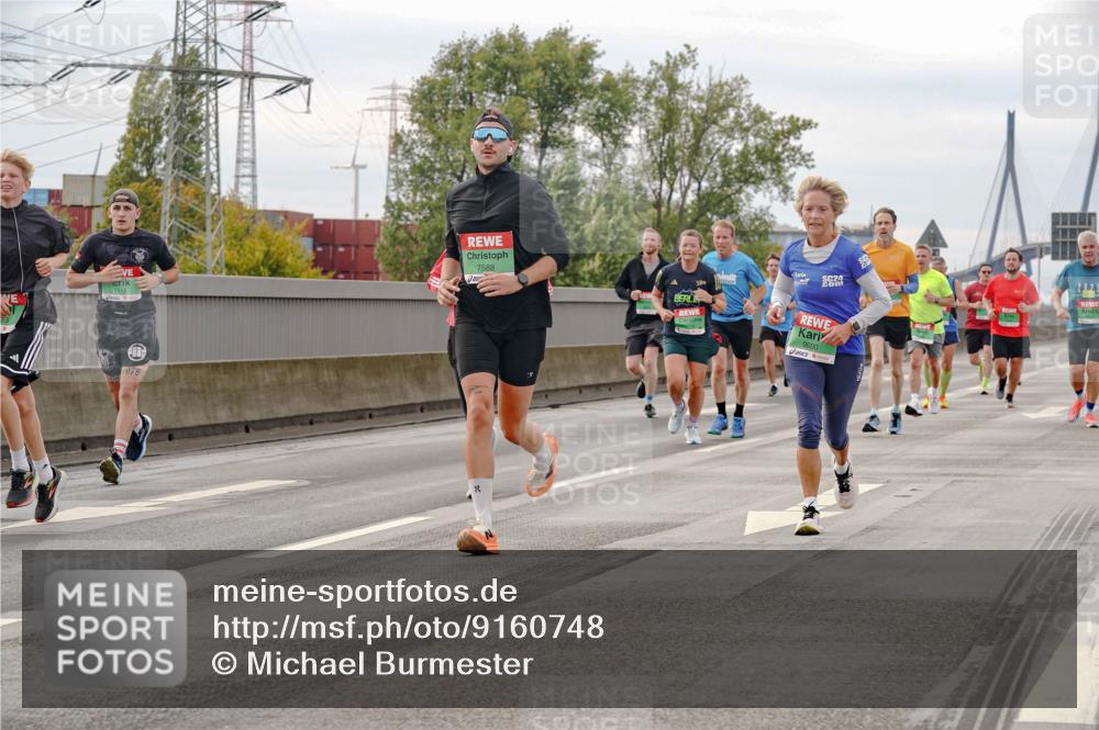 03.10.2025 - Köhlbrandbrückenlauf Michael Burmester http://msf.ph/oto/9160748 03.10.2025 15:55:15 Position 3 1978, 7588, 24, 9600, 20, 25 meine-sportfotos.de