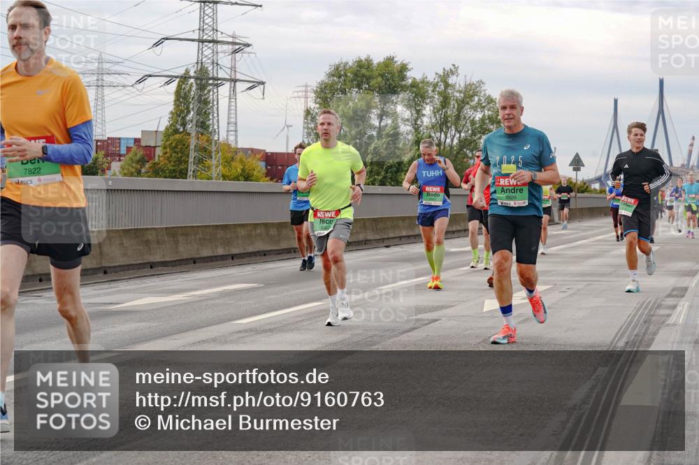 03.10.2025 - Köhlbrandbrückenlauf Michael Burmester http://msf.ph/oto/9160763 03.10.2025 15:55:22 Position 3 7822, 9301, 2025, 8826 meine-sportfotos.de