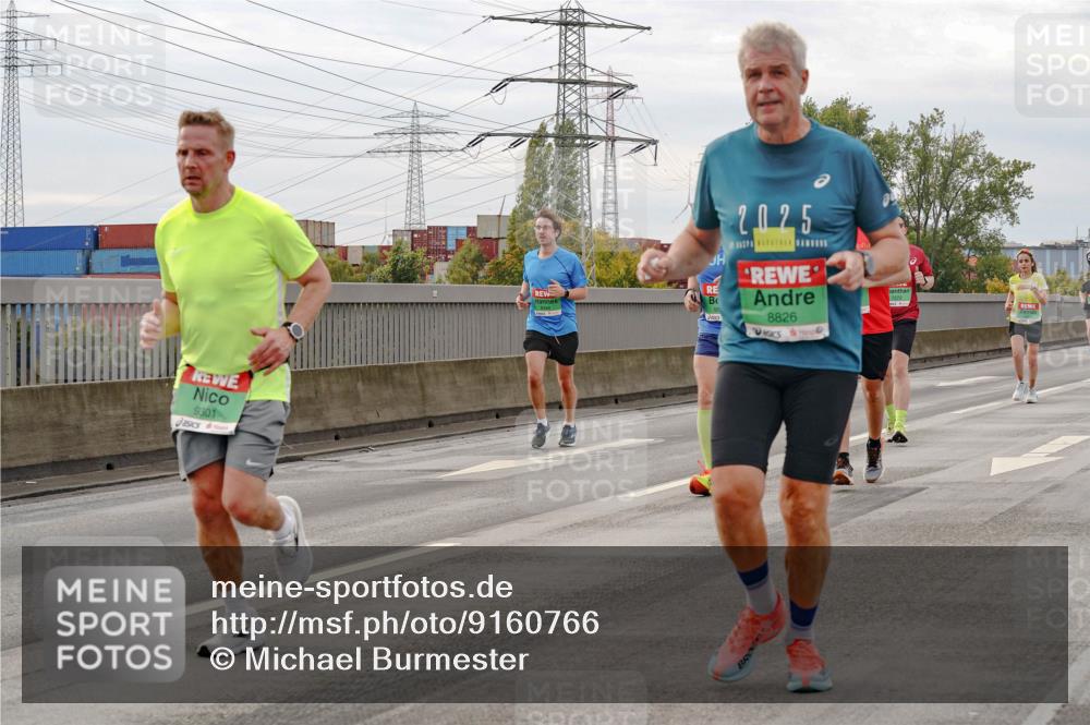 03.10.2025 - Köhlbrandbrückenlauf Michael Burmester http://msf.ph/oto/9160766 03.10.2025 15:55:24 Position 3 9301, 2025, 8826 meine-sportfotos.de