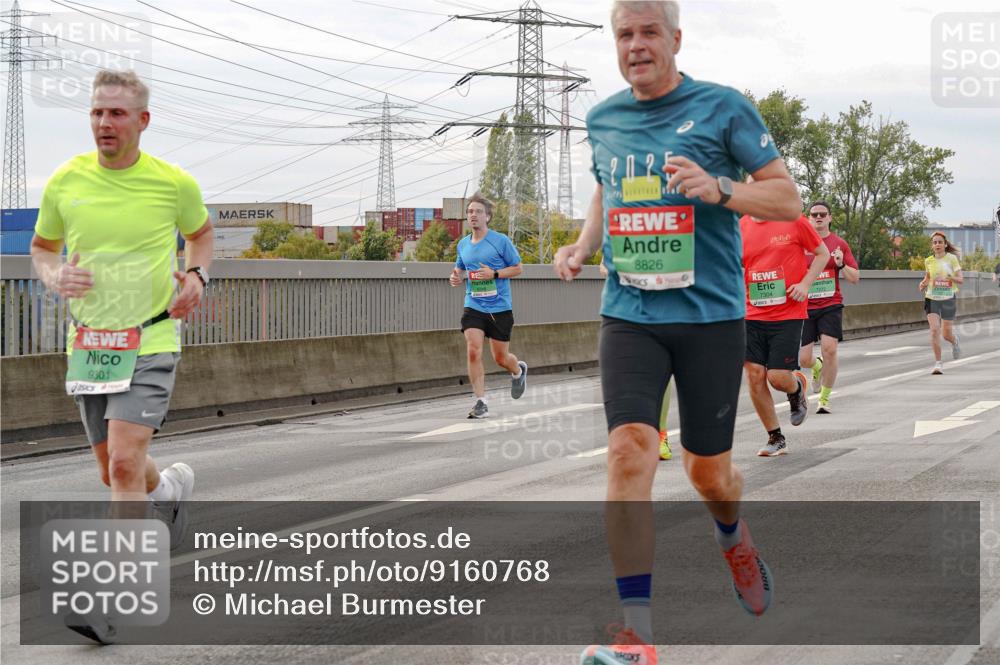 03.10.2025 - Köhlbrandbrückenlauf Michael Burmester http://msf.ph/oto/9160768 03.10.2025 15:55:24 Position 3 9301, 2025, 8826, 7304, 7272 meine-sportfotos.de