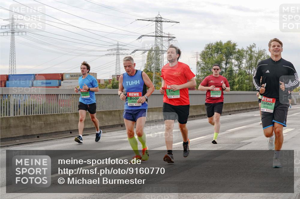 03.10.2025 - Köhlbrandbrückenlauf Michael Burmester http://msf.ph/oto/9160770 03.10.2025 15:55:26 Position 3 9567, 7304, 7272, 7543 meine-sportfotos.de