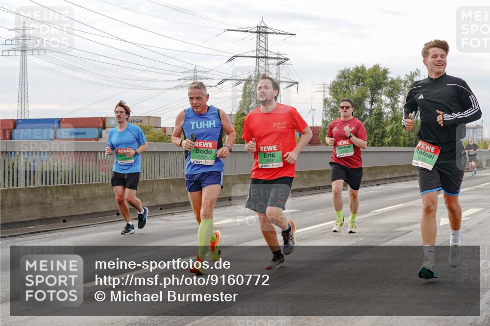 03.10.2025 - Köhlbrandbrückenlauf Michael Burmester http://msf.ph/oto/9160772 03.10.2025 15:55:26 Position 3 9567, 7304, 7272, 7543 meine-sportfotos.de