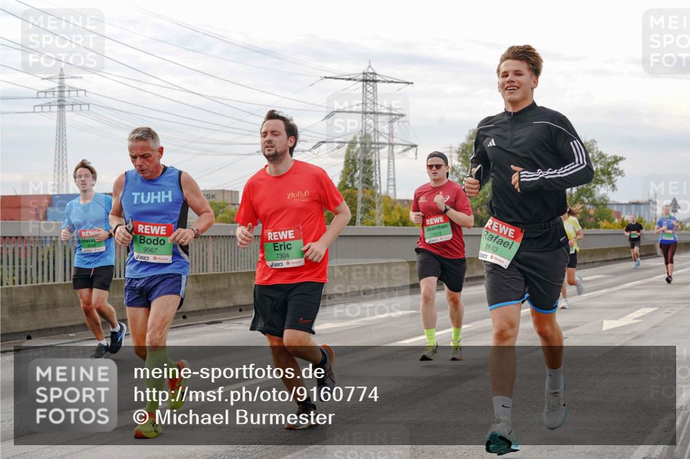 03.10.2025 - Köhlbrandbrückenlauf Michael Burmester http://msf.ph/oto/9160774 03.10.2025 15:55:26 Position 3 9567, 7304, 7272, 7543 meine-sportfotos.de
