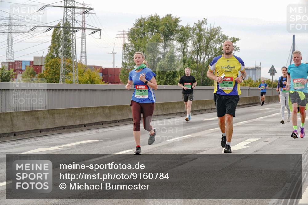 03.10.2025 - Köhlbrandbrückenlauf Michael Burmester http://msf.ph/oto/9160784 03.10.2025 15:55:32 Position 3 9601, 9652 meine-sportfotos.de